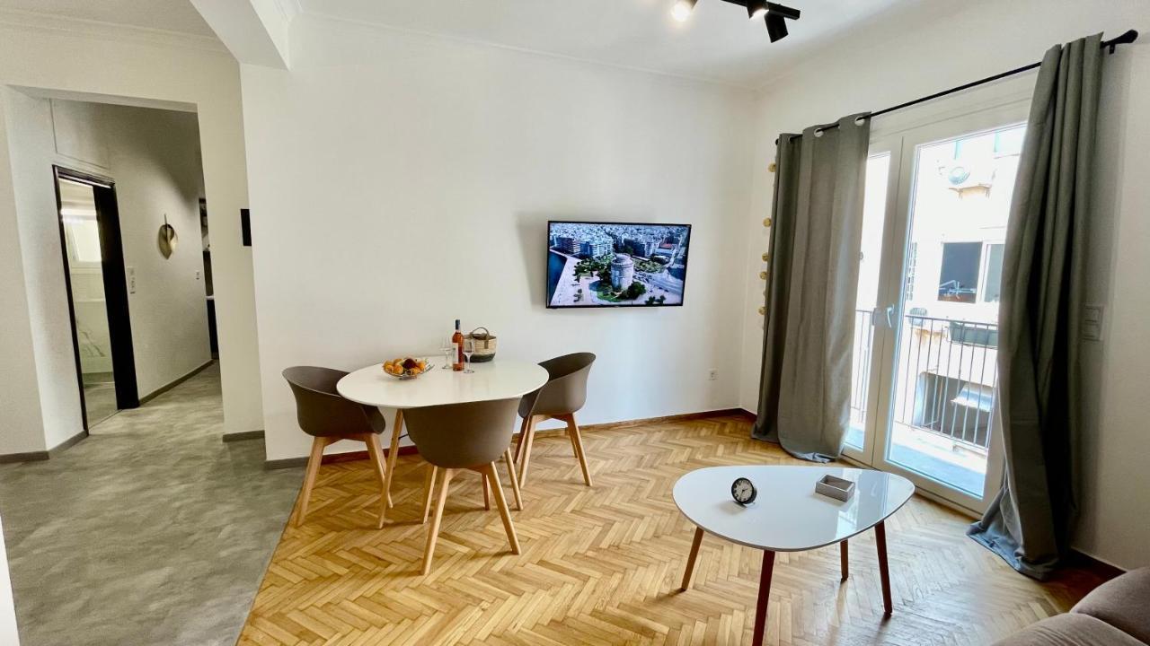 Gorgeous Renovated Apt. Close To Metro And Cultural Sites! เอเธนส์ ภายนอก รูปภาพ