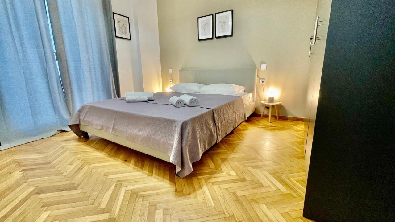 Gorgeous Renovated Apt. Close To Metro And Cultural Sites! เอเธนส์ ภายนอก รูปภาพ